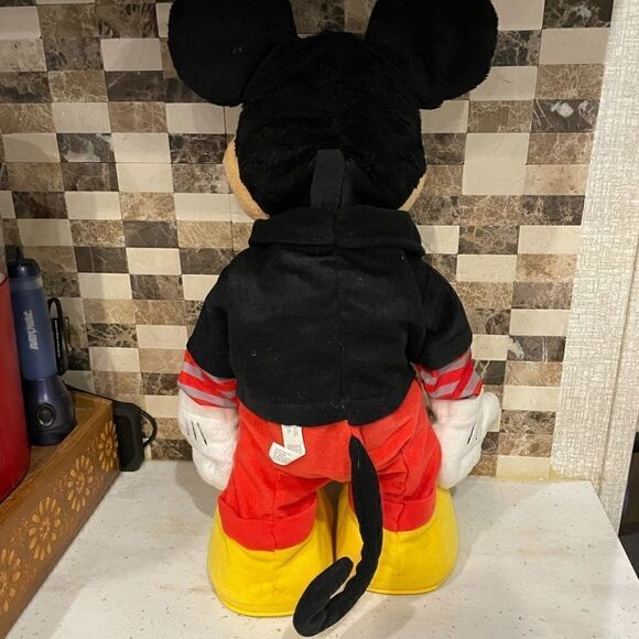 Mickey Mouse  - Picture 2 of 4